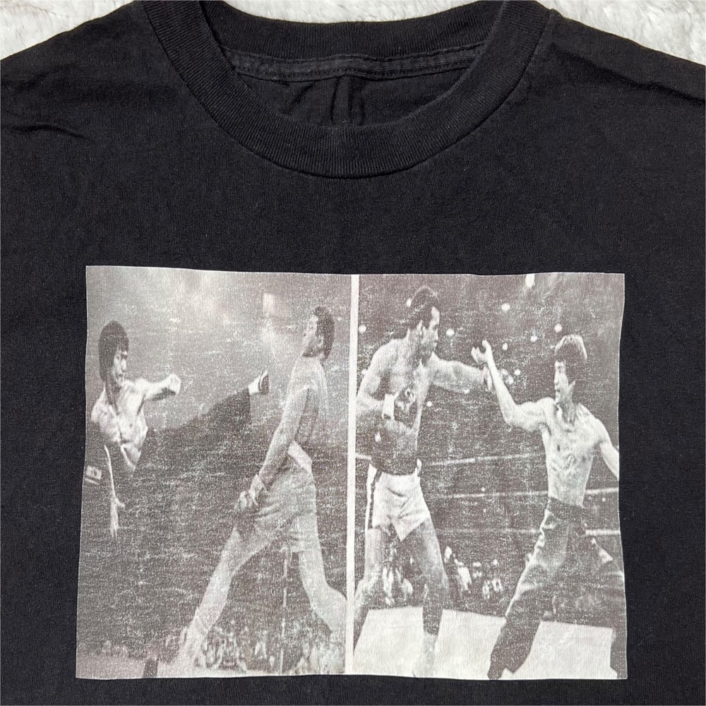 Muhammad Ali vs. Bruce Lee Match Up In the Ring Graphic T-Shirt Black Unisex L